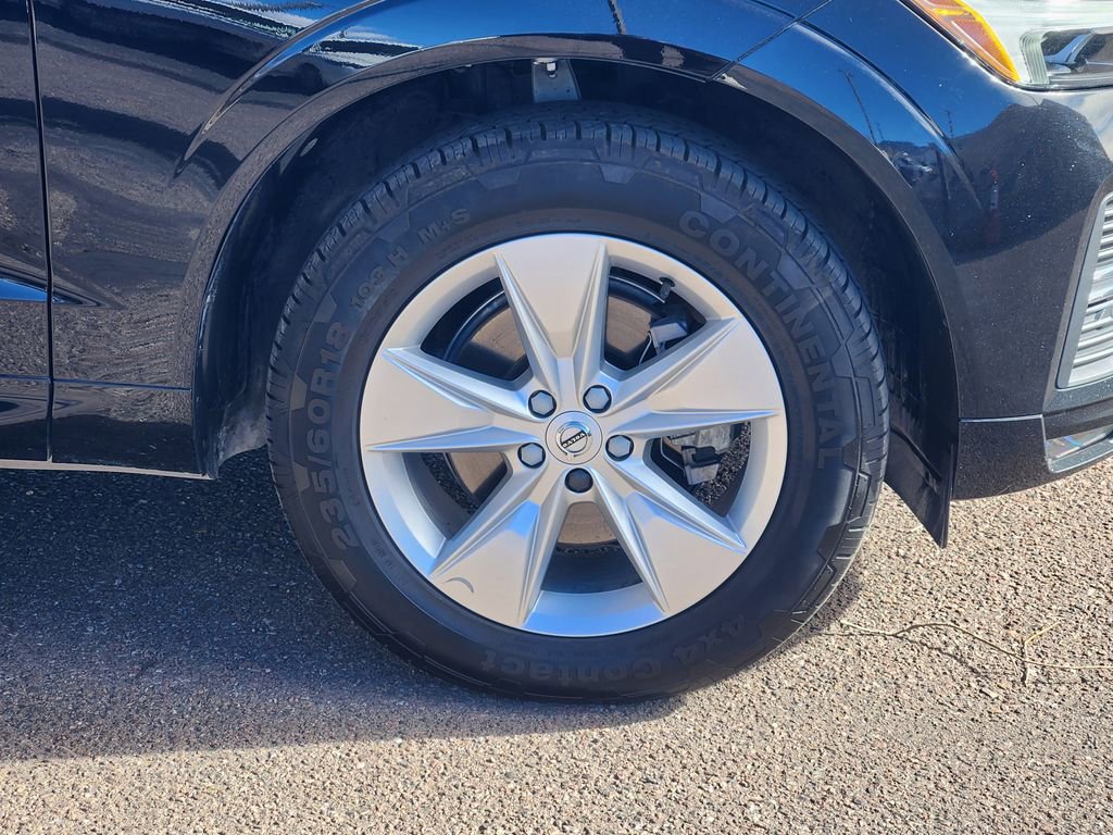 Used 2022 Volvo XC60 B5 Momentum image 29