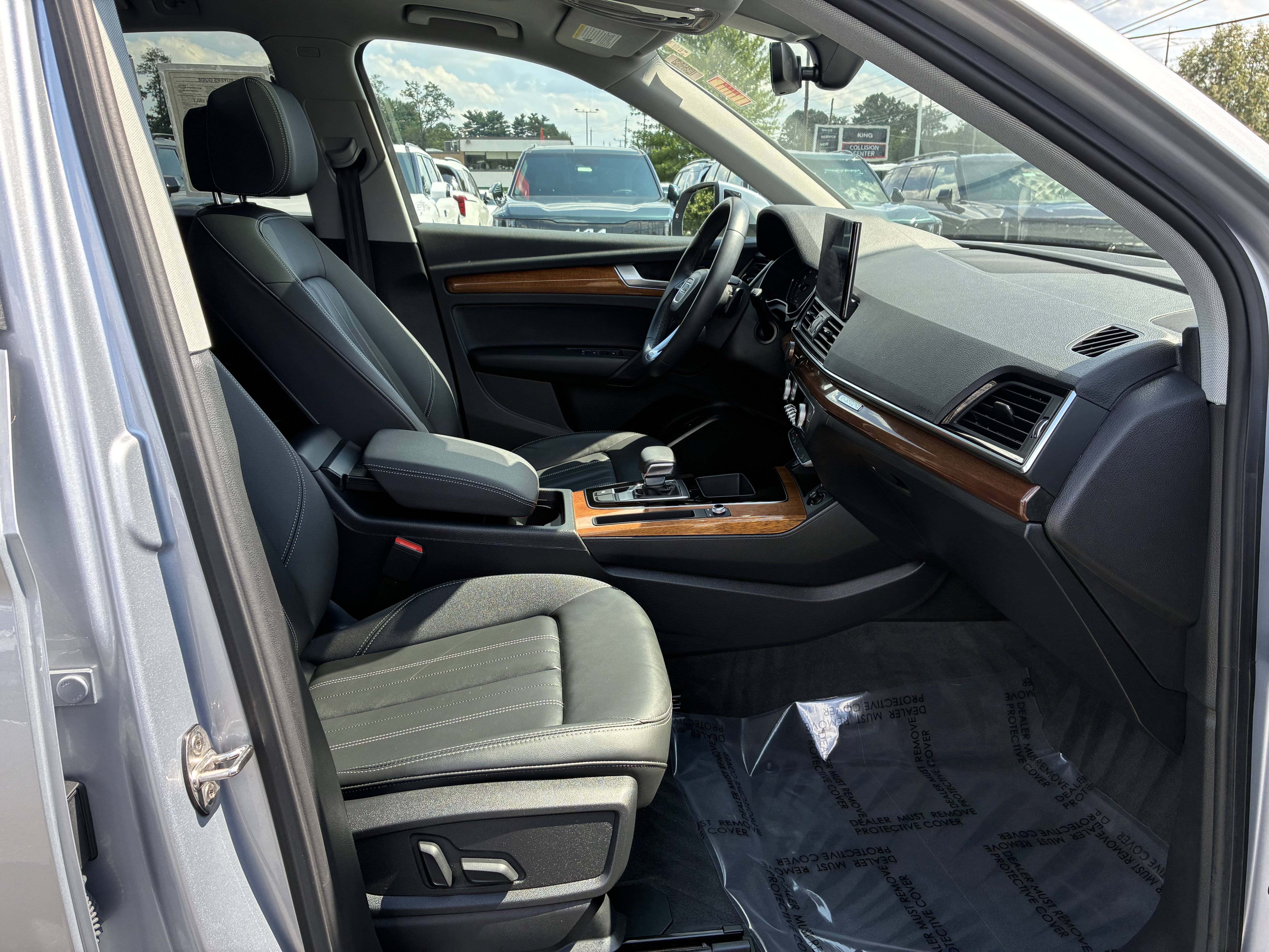 Used 2023 Audi Q5 2.0T Premium w/ Convenience Package AWD/4WD image 14