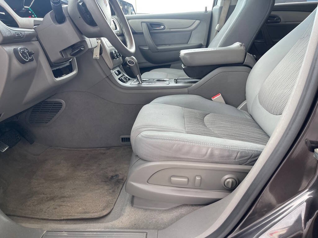 Used 2017 Chevrolet Traverse LS FWD image 10