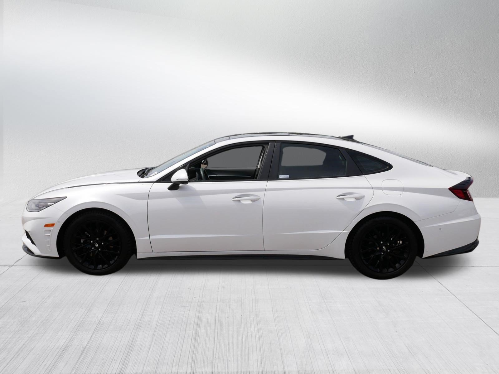 Used 2022 Hyundai Sonata Limited FWD image 4
