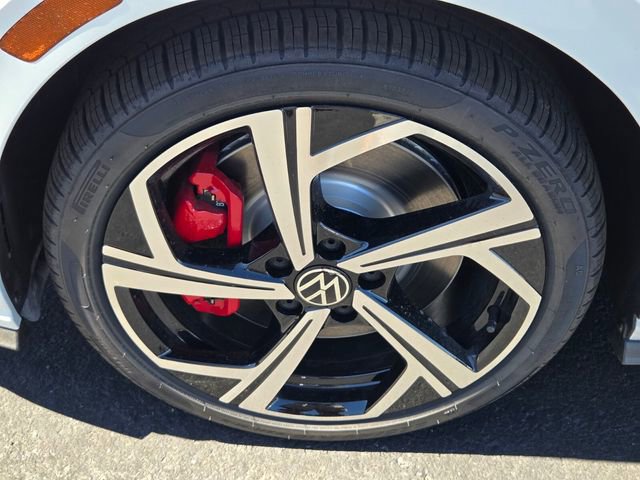 New 2025 Volkswagen GTI SE FWD image 5