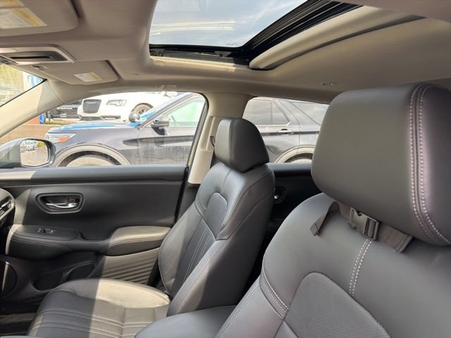 Used 2024 Honda HR-V EX-L image 9