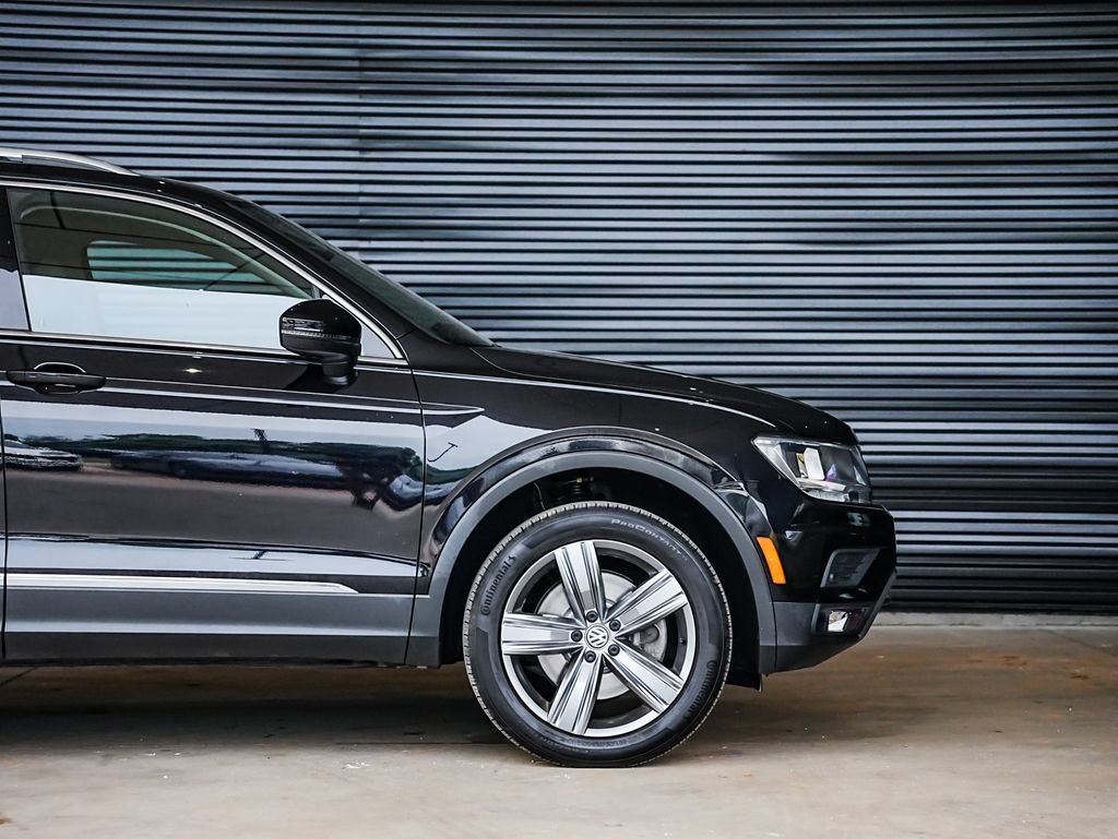 Used 2020 Volkswagen Tiguan SEL AWD/4WD image 11