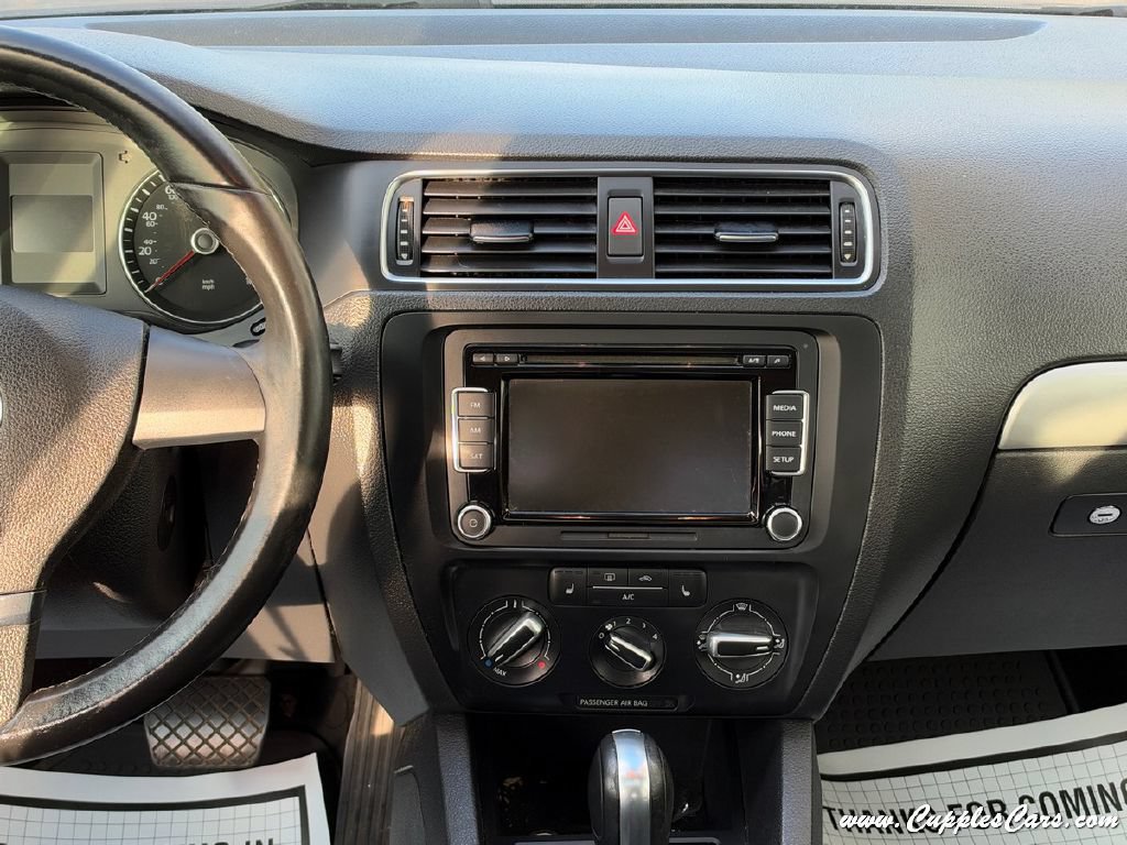 Used 2014 Volkswagen Jetta SE FWD image 15