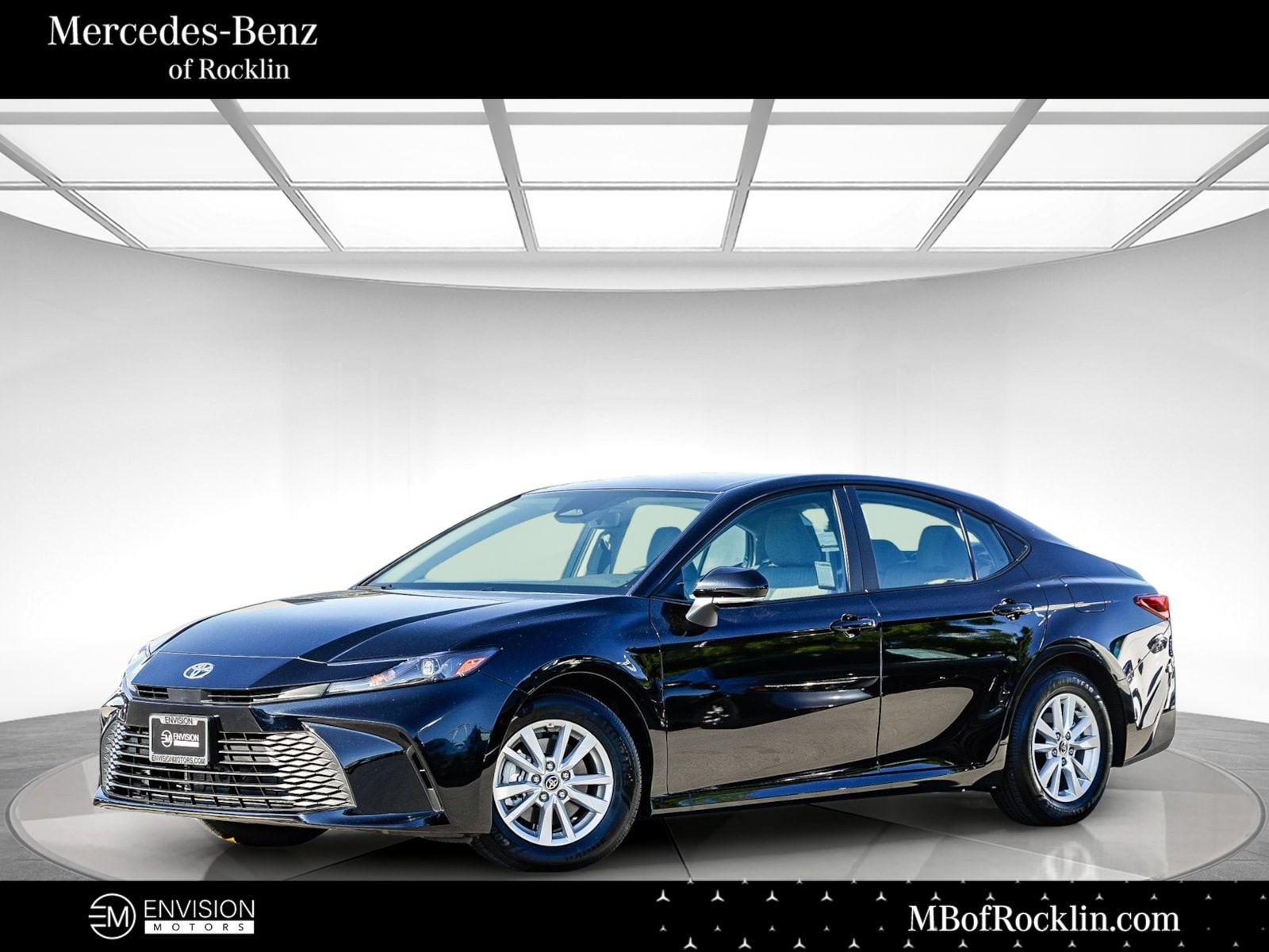 Used 2026 Toyota Camry LE w/ Convenience Package FWD image 1