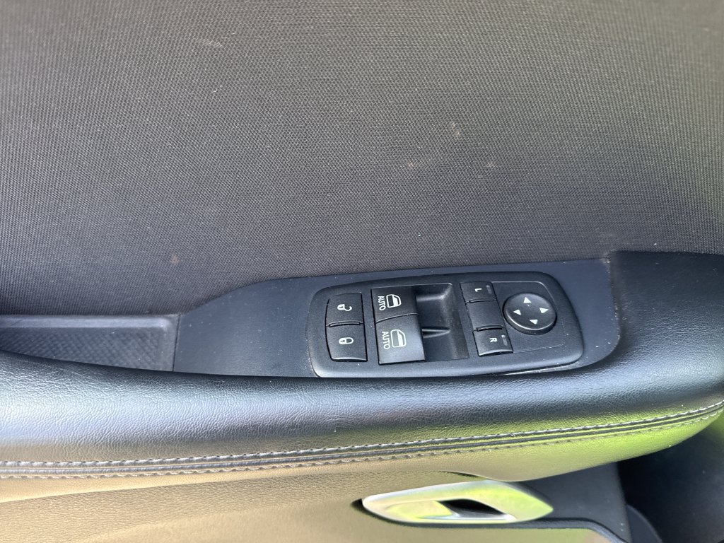 Used 2015 Dodge Challenger R/T Shaker RWD image 18