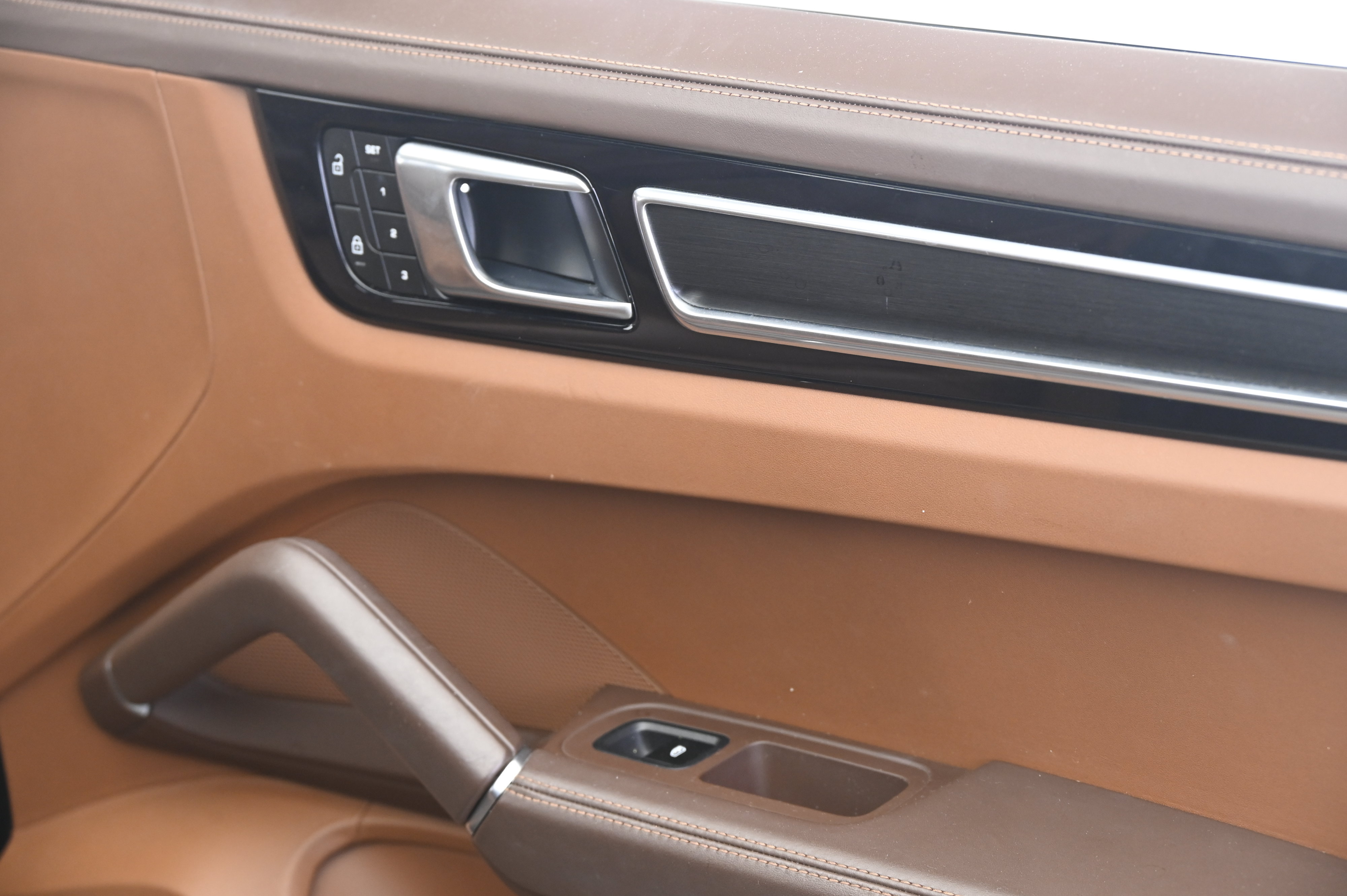 Certified 2023 Porsche Cayenne GTS AWD/4WD image 21