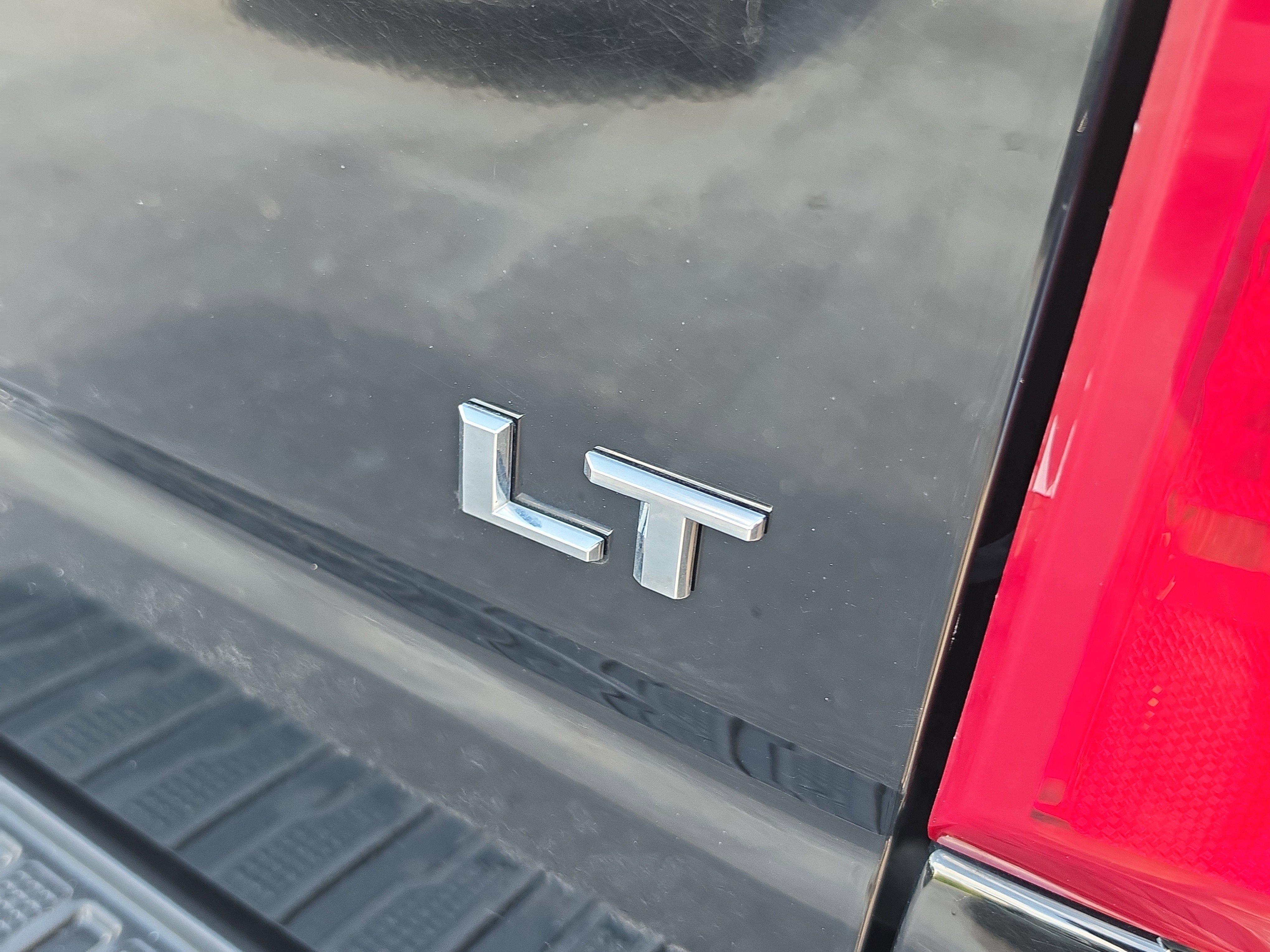 Certified 2025 Chevrolet Silverado 1500 LT RWD image 6