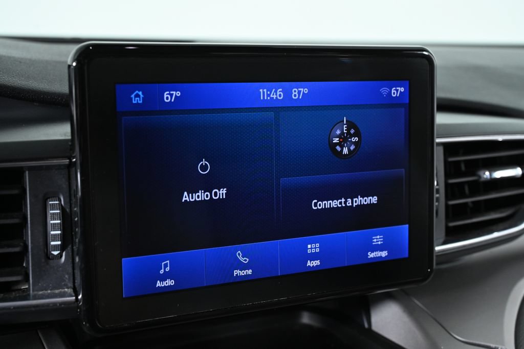 Used 2023 Ford Explorer XLT w/ Equipment Group 202A AWD/4WD image 16