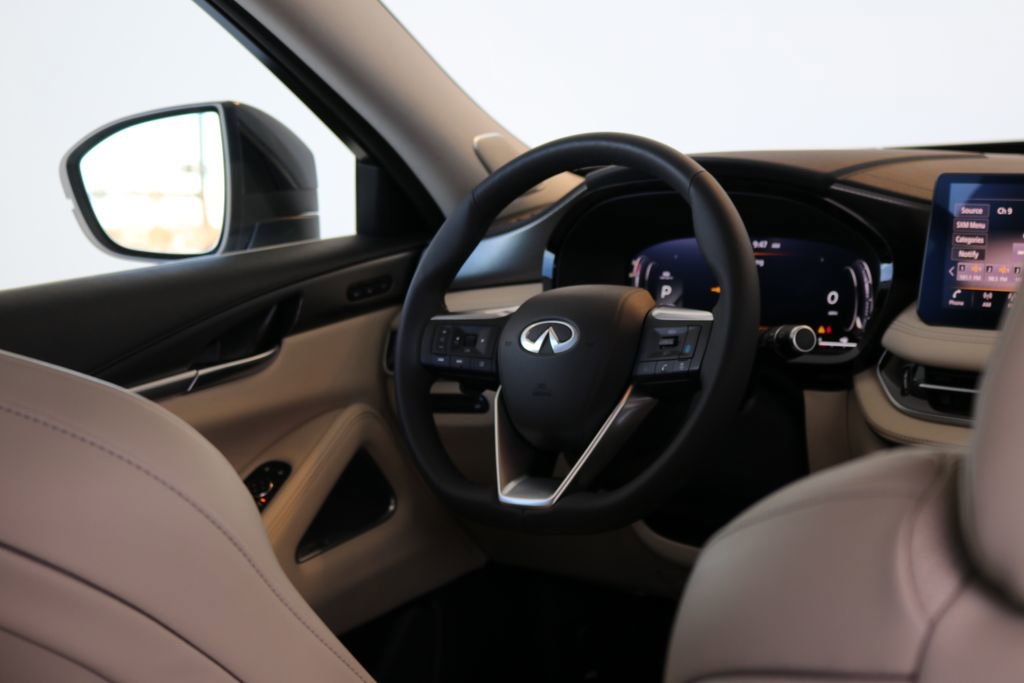Certified 2025 INFINITI QX60 Luxe image 39