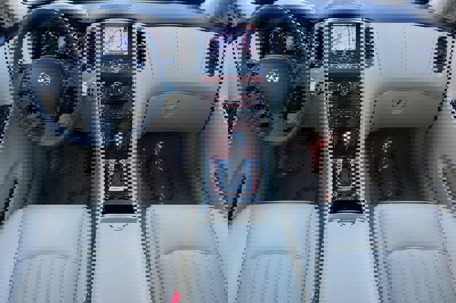 Used 2016 INFINITI QX50 2WD w/ Deluxe Touring Package image 3