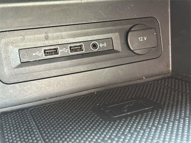 Used 2020 Volkswagen Atlas Cross Sport SE w/ Panoramic Sunroof Package image 38