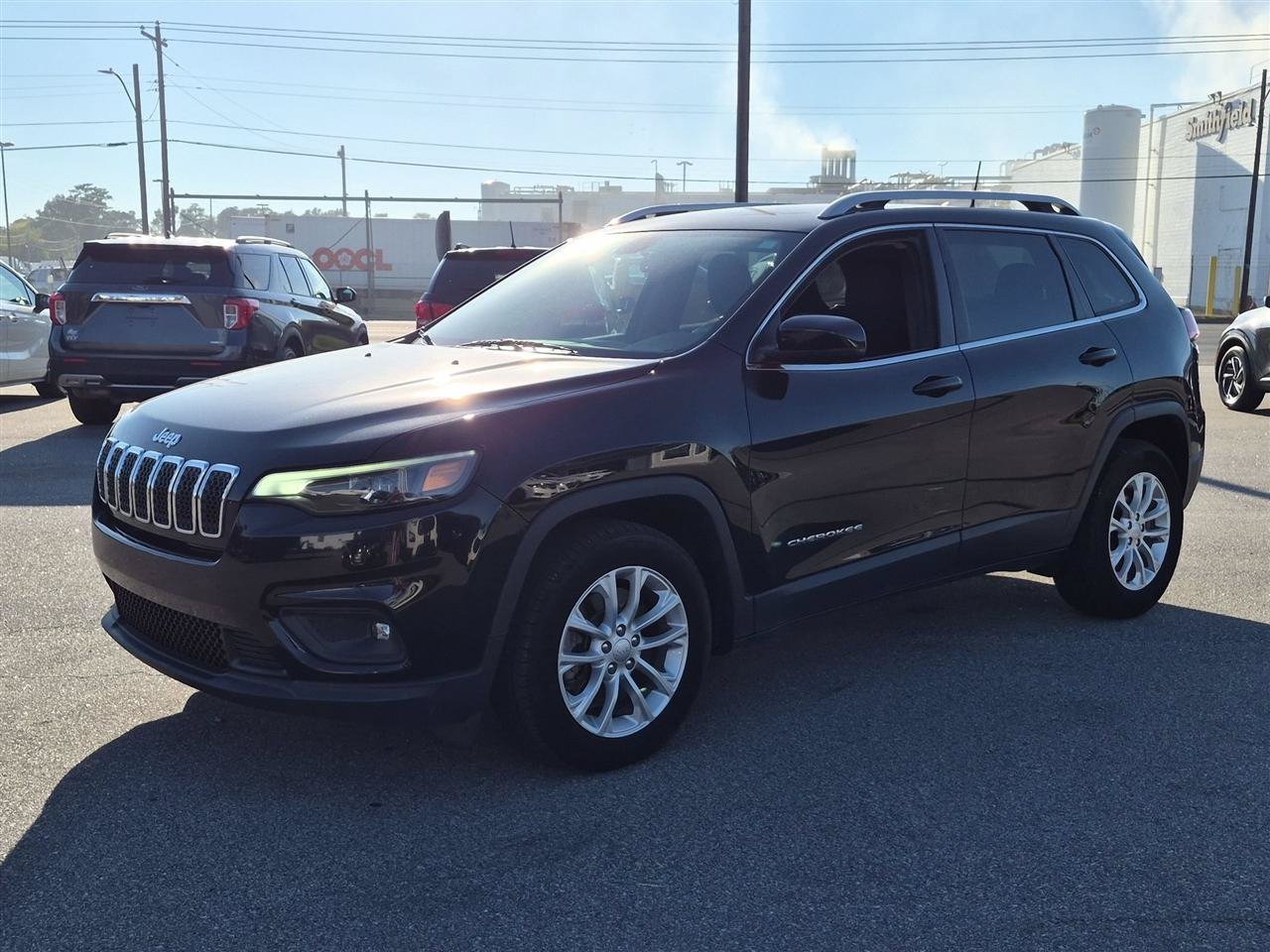 Used 2019 Jeep Cherokee Latitude w/ Popular Appearance Group FWD image 7