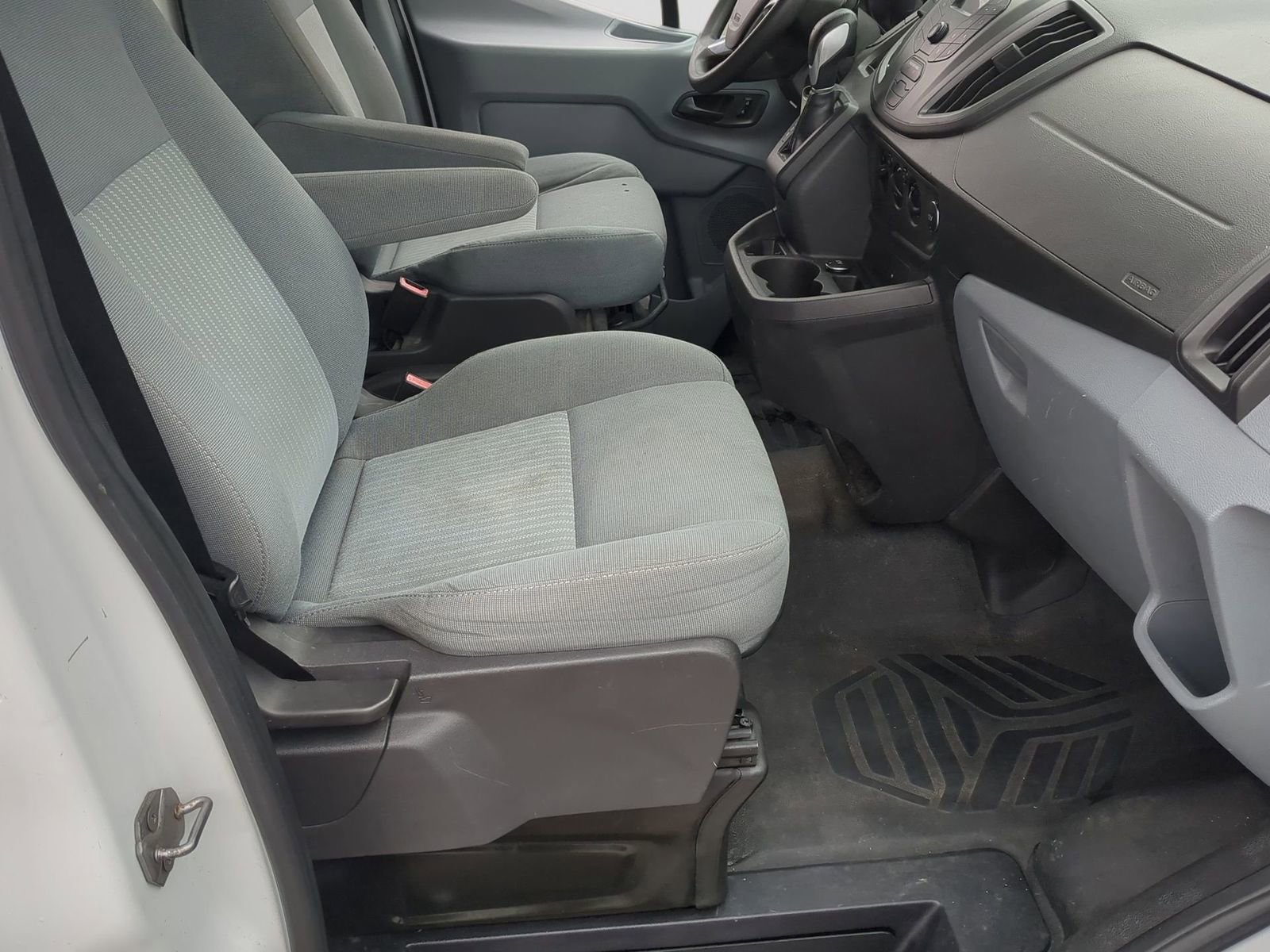 Used 2015 Ford Transit 250 130 Low Roof w/ Exterior Upgrade Package image 19