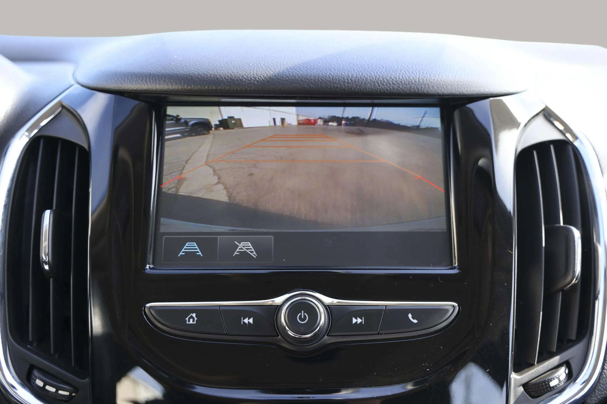 Used 2017 Chevrolet Cruze Premier image 37