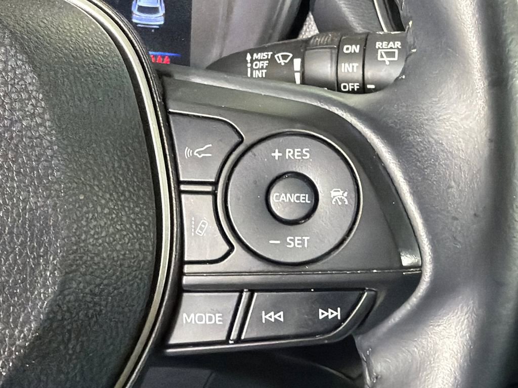 Used 2022 Toyota Corolla Cross LE w/ Moonroof Package FWD image 26