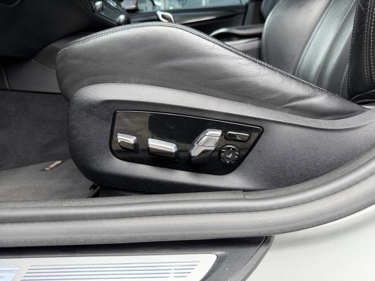 Used 2019 BMW M5 w/ Executive Package image 39