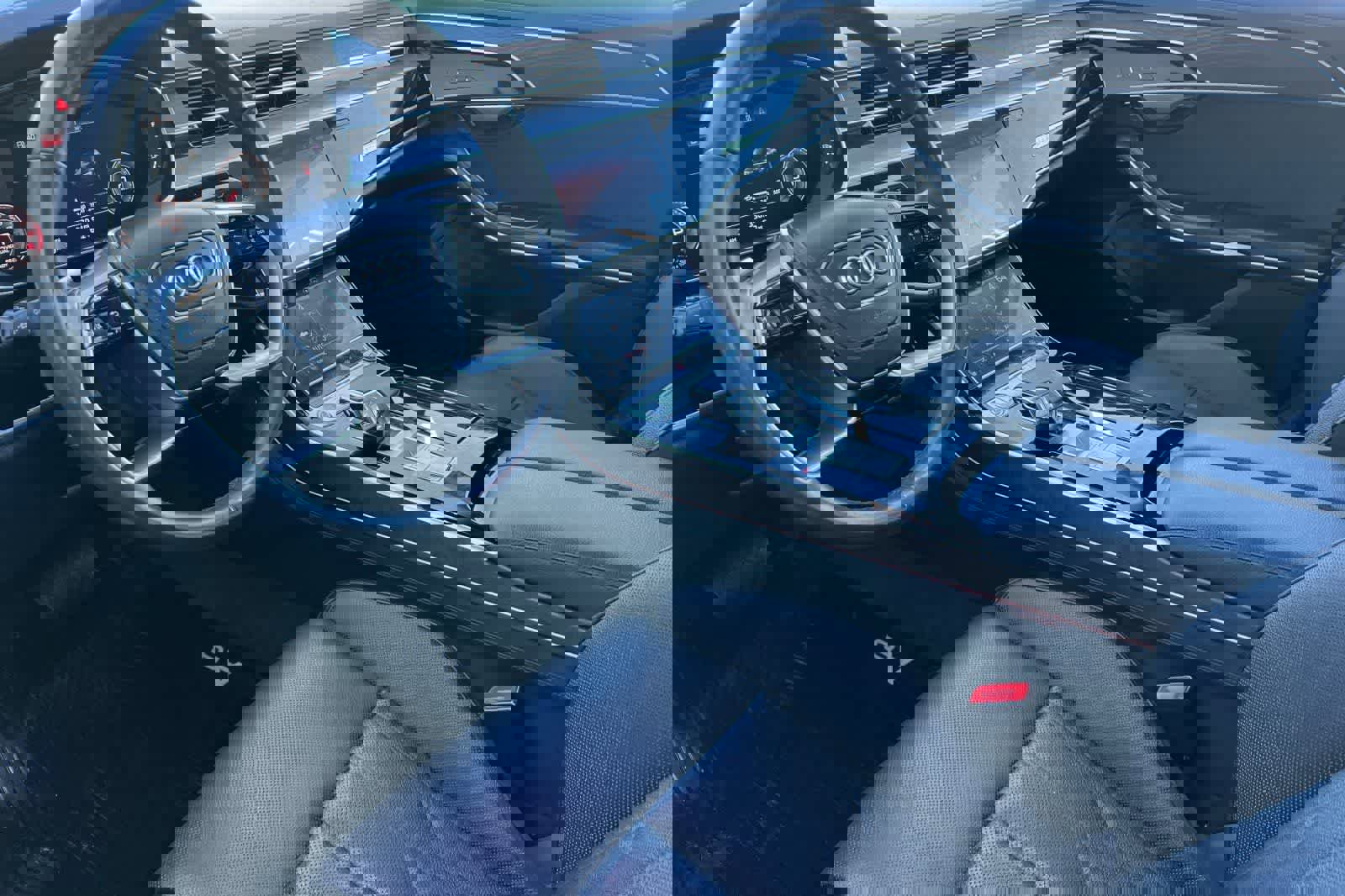 Used 2023 Audi A8 L 3.0T image 12