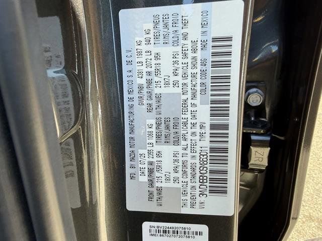 New 2025 MAZDA CX-30 AWD 2.5 S w/ Select Sport Pkg image 31