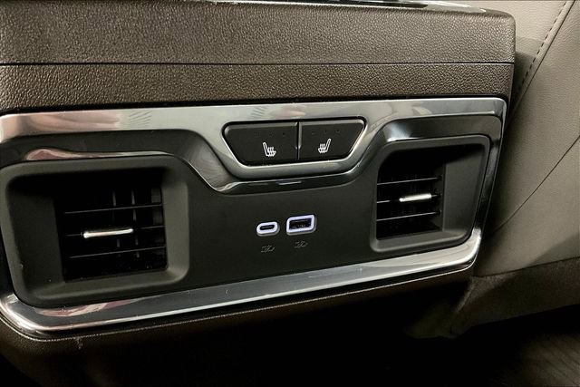 Used 2025 Chevrolet Silverado 2500 LTZ w/ LTZ Convenience Package AWD/4WD image 32