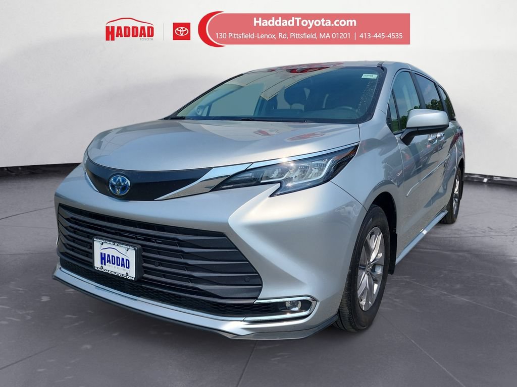 Used 2023 Toyota Sienna XLE w/ XLE Plus Package AWD/4WD image 1