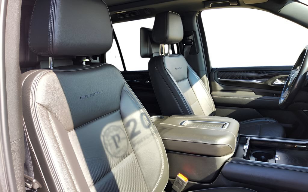 Used 2024 GMC Yukon Denali w/ Denali Reserve Package AWD/4WD image 44