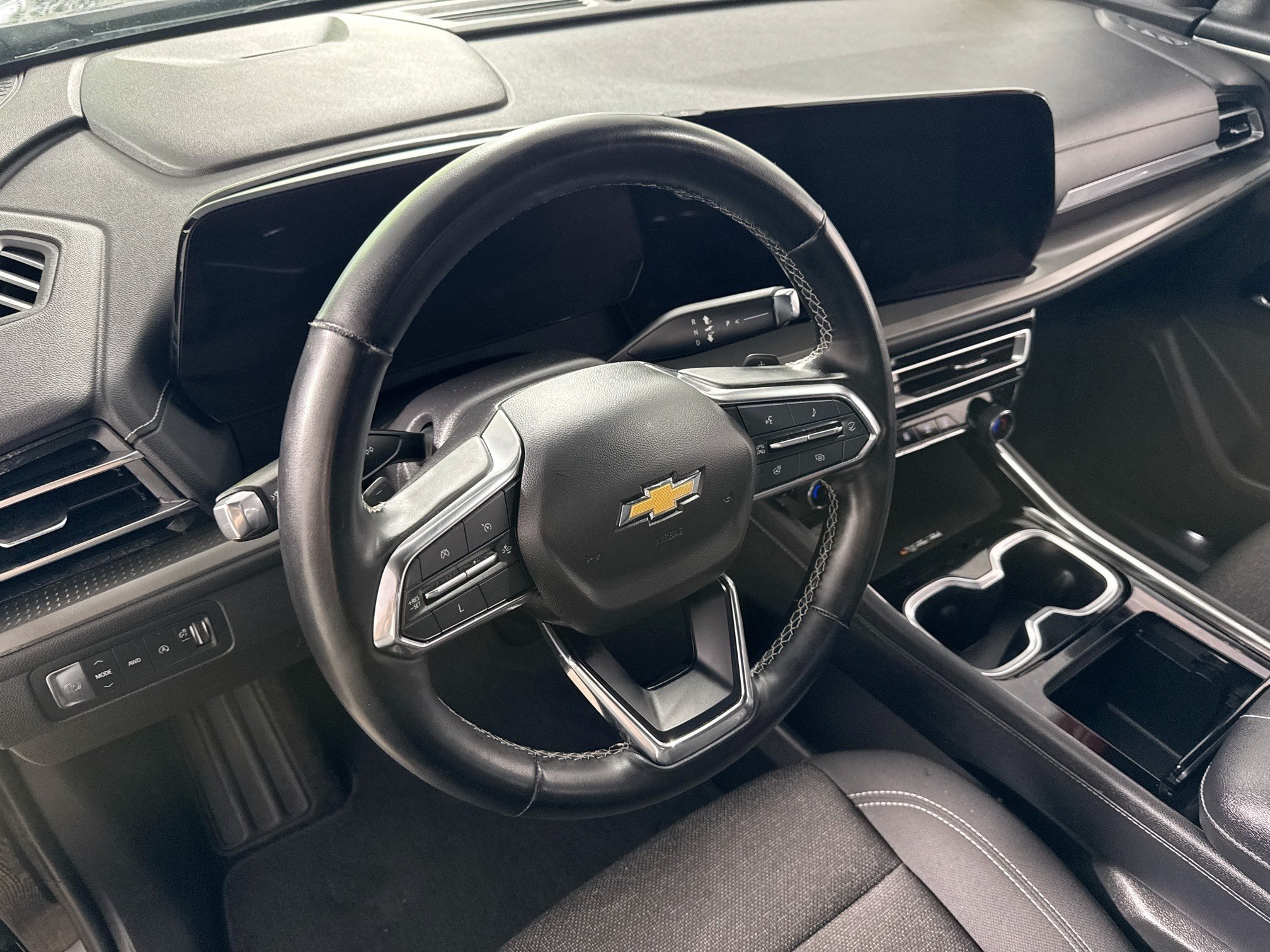 Used 2024 Chevrolet Traverse LT AWD/4WD image 11