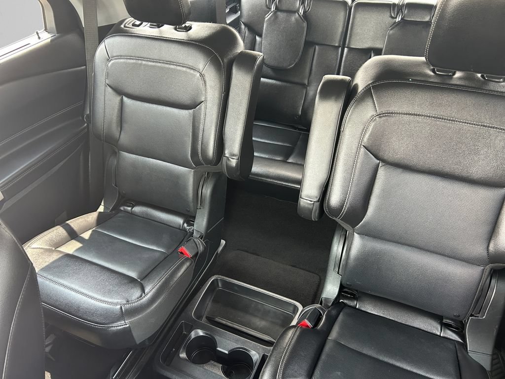 Used 2021 Ford Explorer Limited AWD/4WD image 12