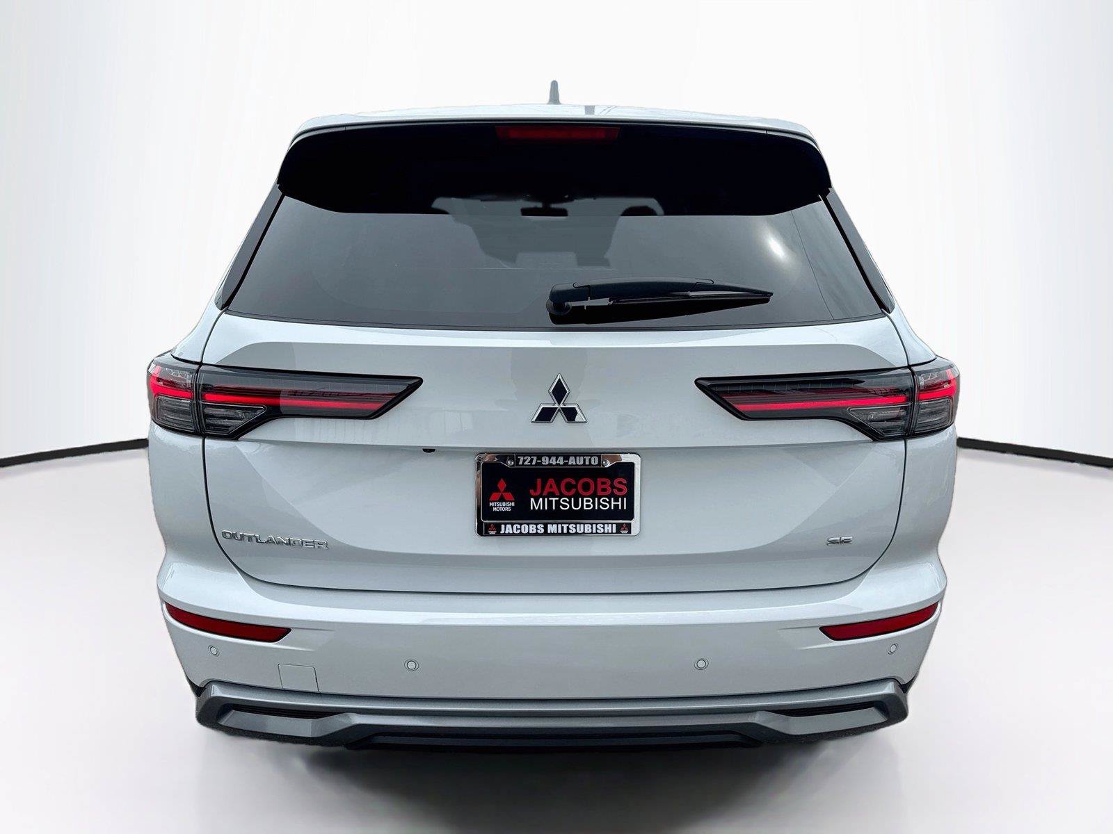 New 2026 Mitsubishi Outlander SE FWD image 4