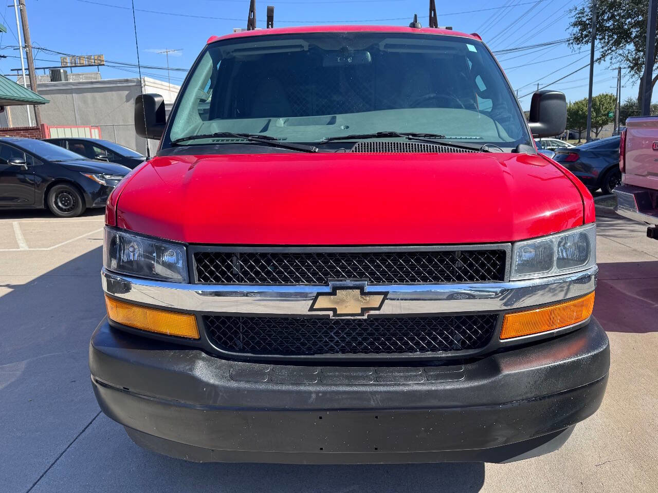 Used 2021 Chevrolet Express 2500 w/ Driver Convenience Package image 2