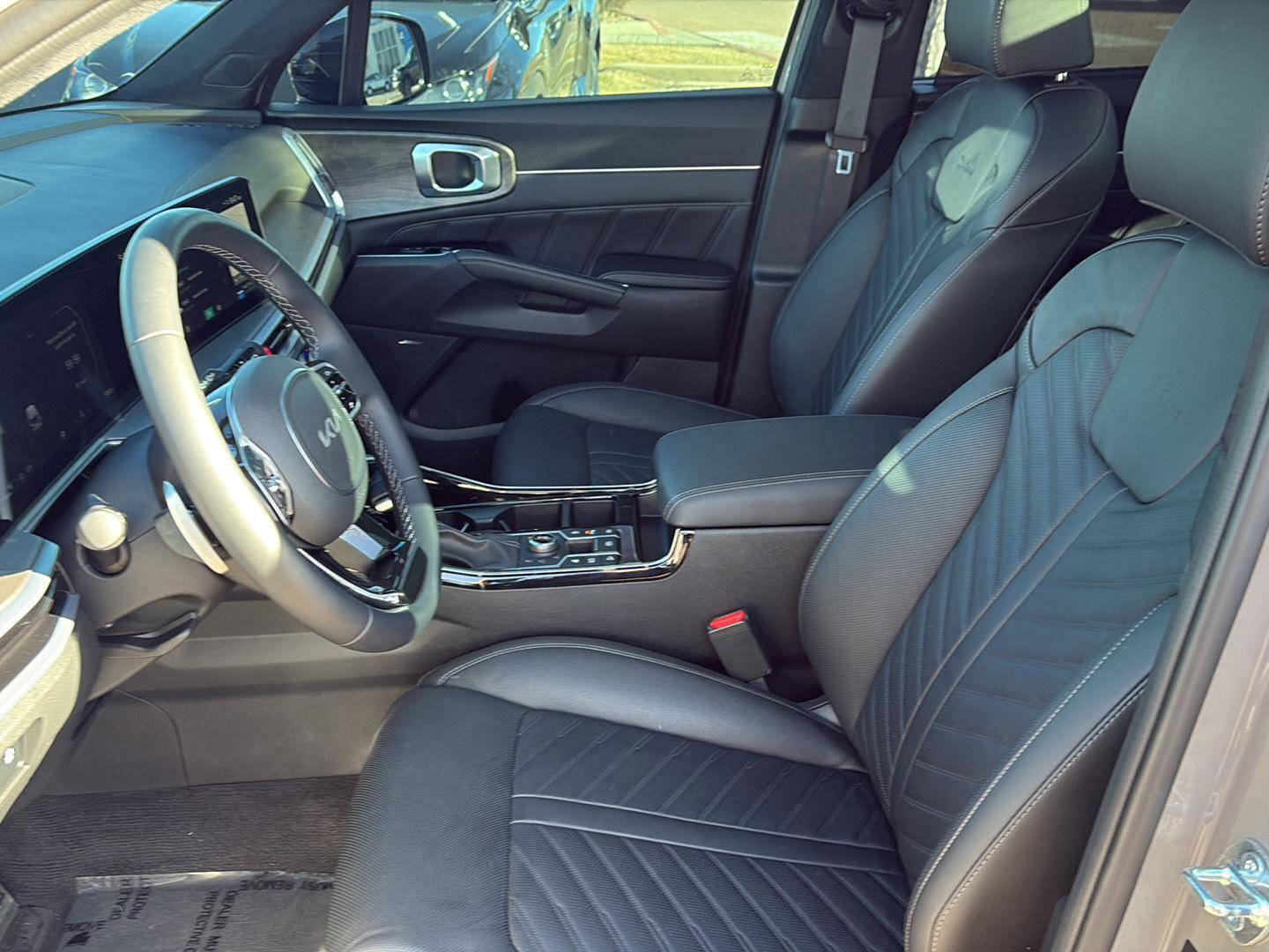 Used 2025 Kia Sorento SX Prestige image 6