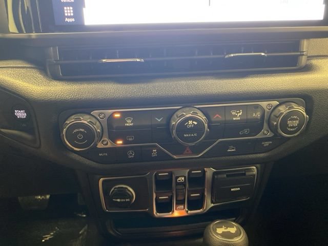 Used 2026 Jeep Wrangler Unlimited Sport AWD/4WD image 11