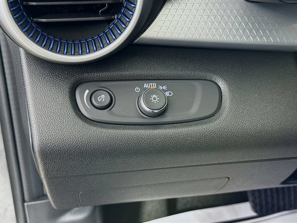 Used 2026 Chevrolet Trax LS FWD image 10
