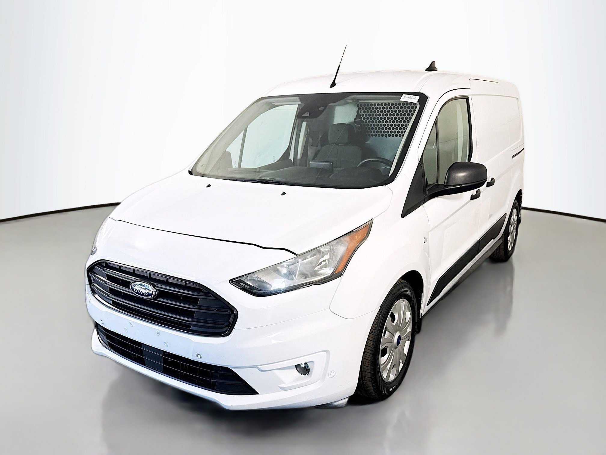 Used 2022 Ford Transit Connect XLT FWD image 4