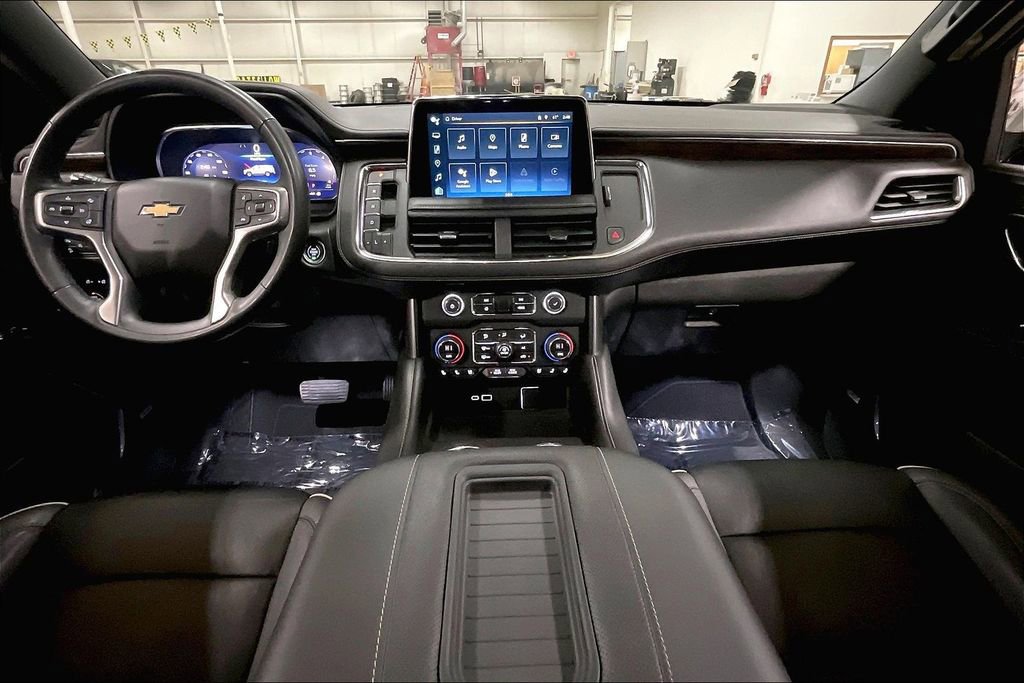 Used 2023 Chevrolet Suburban Premier AWD/4WD image 14