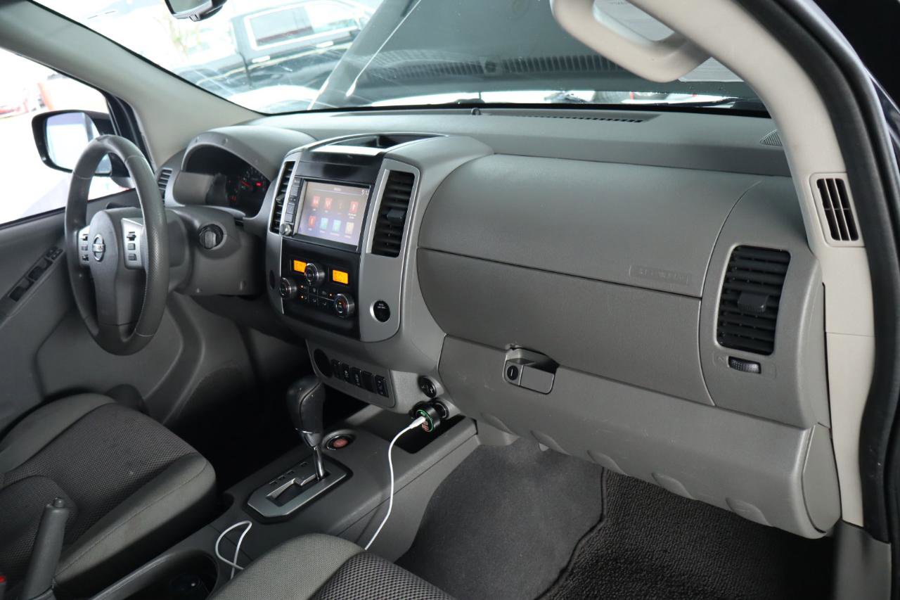 Used 2020 Nissan Frontier SV w/ Midnight Edition Floor Mats RWD image 39