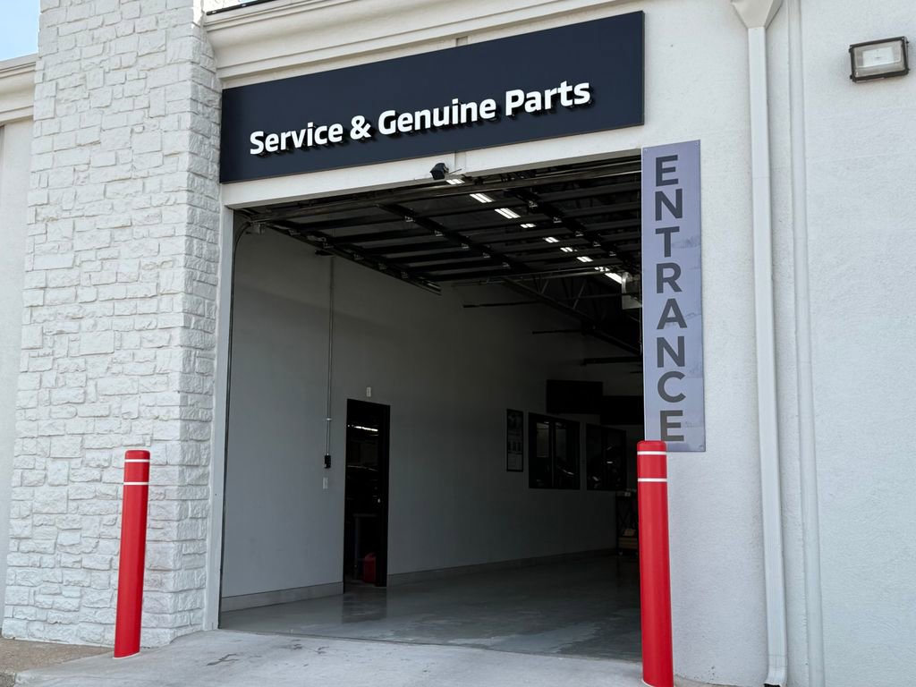 New 2026 Mitsubishi Outlander LE image 17