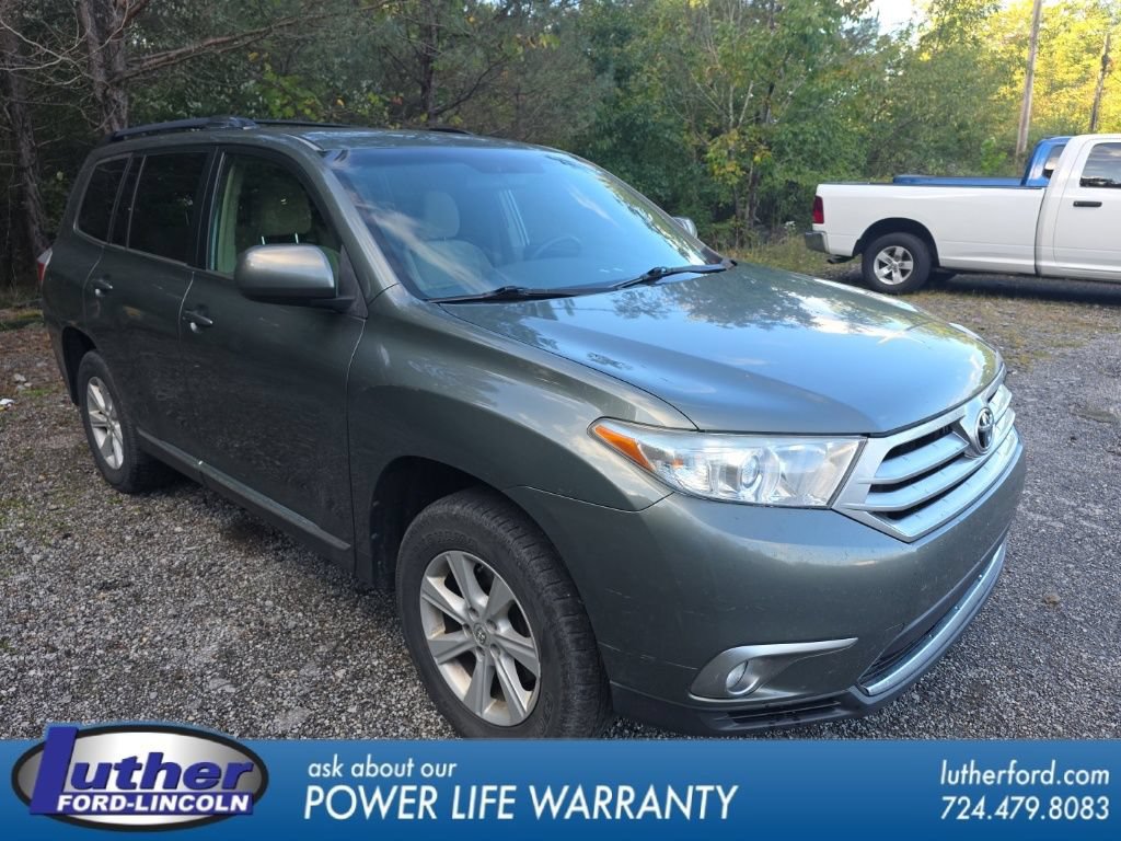 Used 2013 Toyota Highlander Plus AWD/4WD image 1