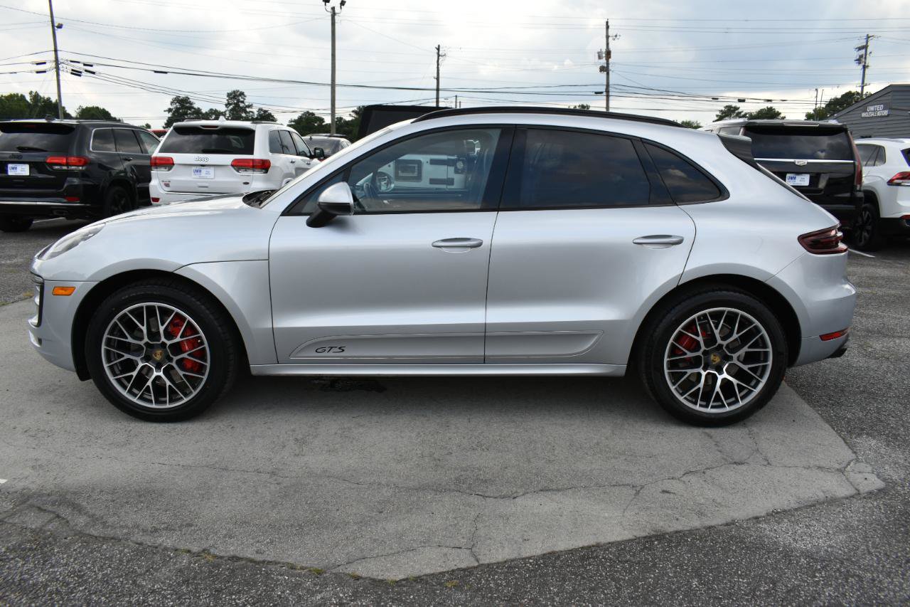 Used 2017 Porsche Macan GTS AWD/4WD image 9