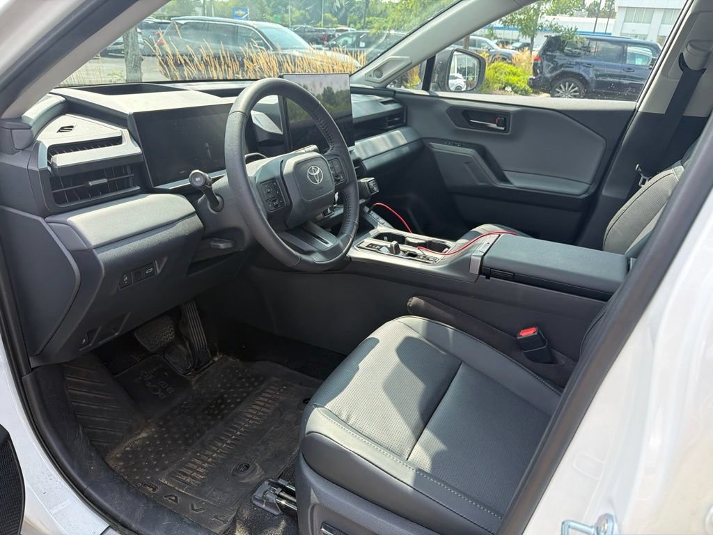 Used 2026 Toyota RAV4 Limited AWD/4WD image 27