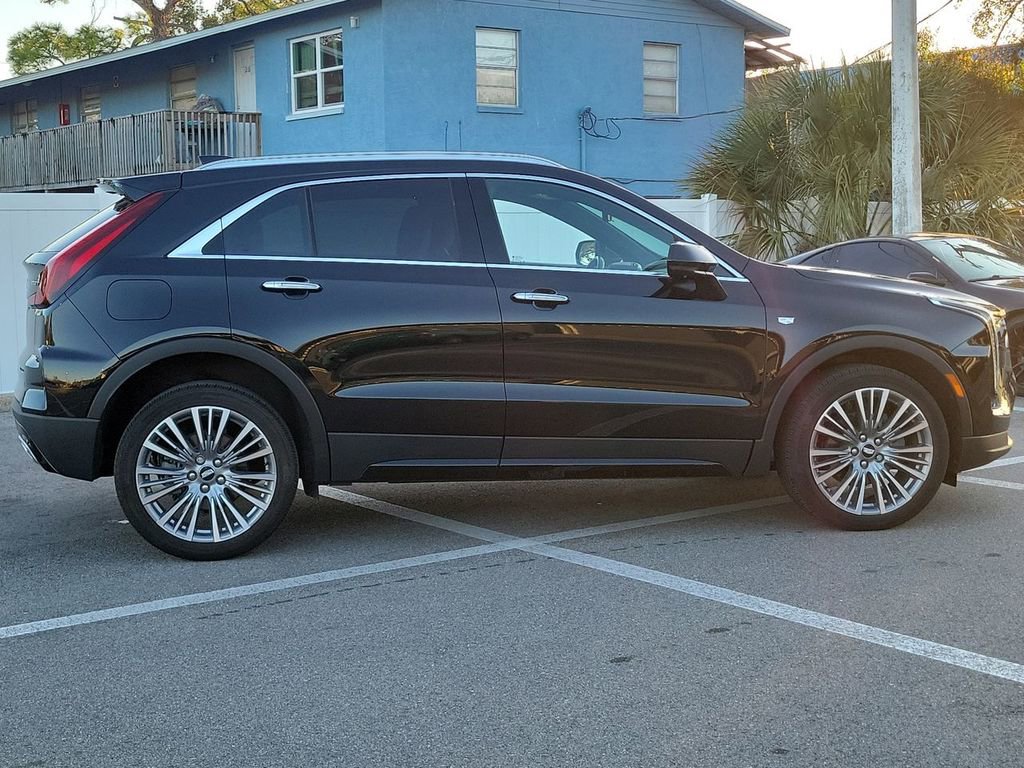 Used 2024 Cadillac XT4 Premium Luxury w/ Active Safety Package image 4