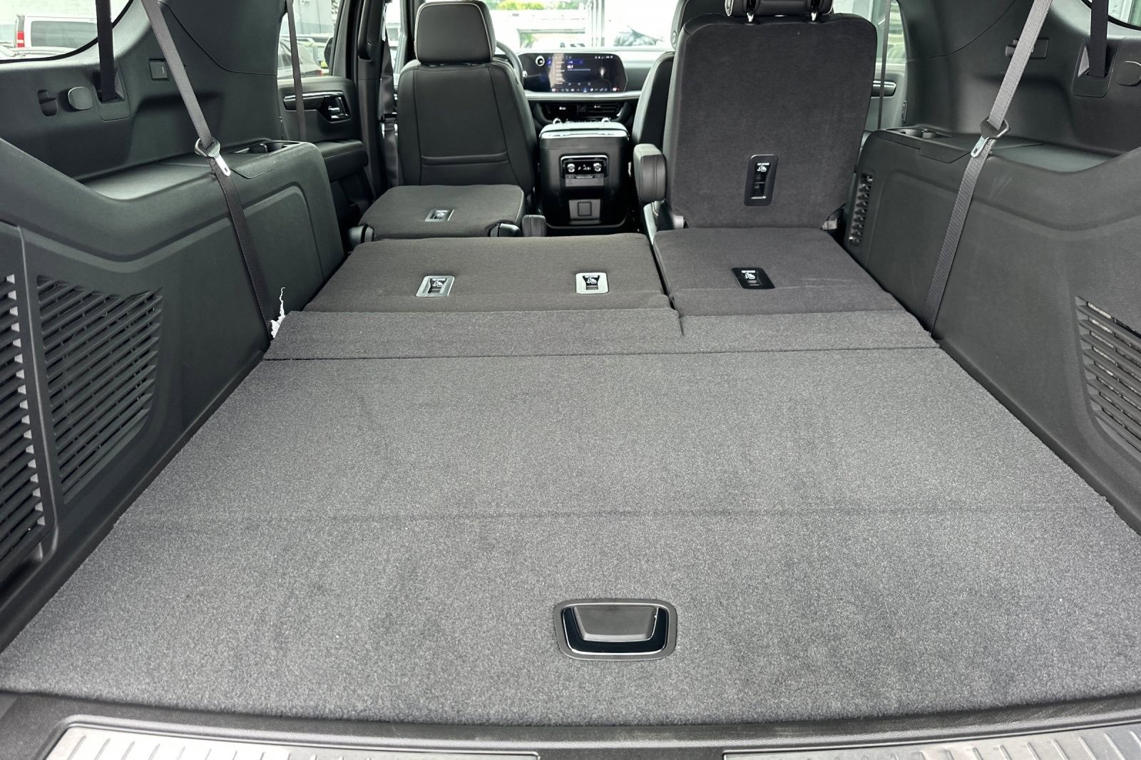 New 2025 Chevrolet Suburban Premier image 18