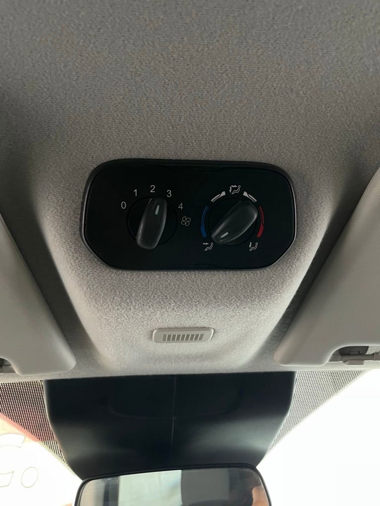 Used 2017 Ford Transit 150 XL image 36