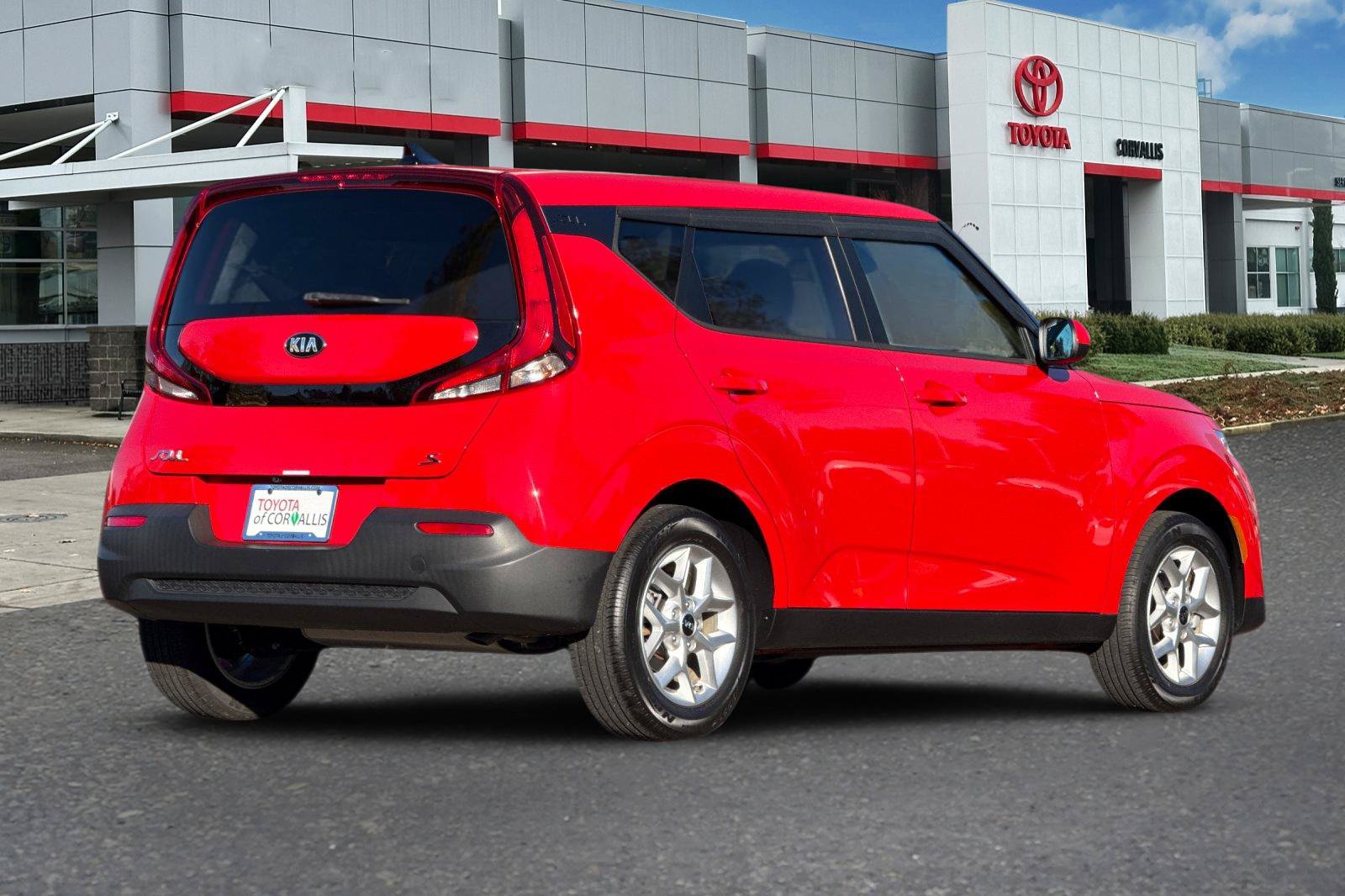 Used 2021 Kia Soul S FWD image 4
