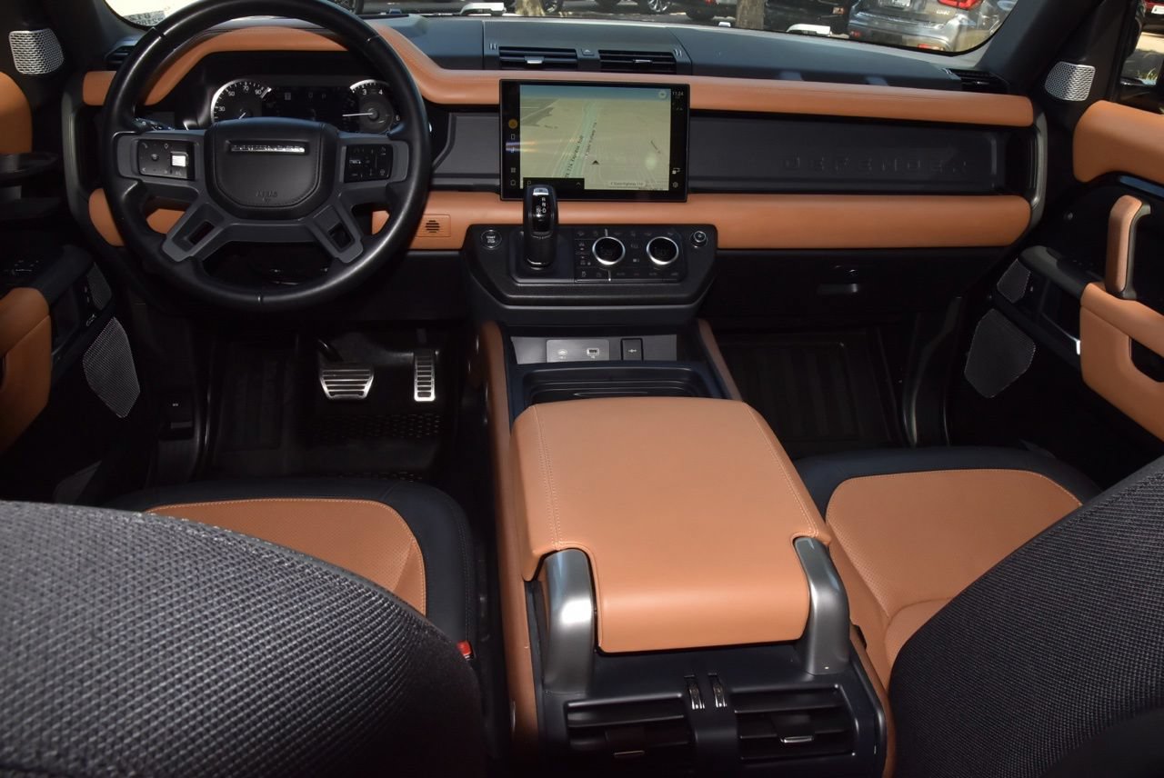 Used 2023 Land Rover Defender 130 X AWD/4WD image 17