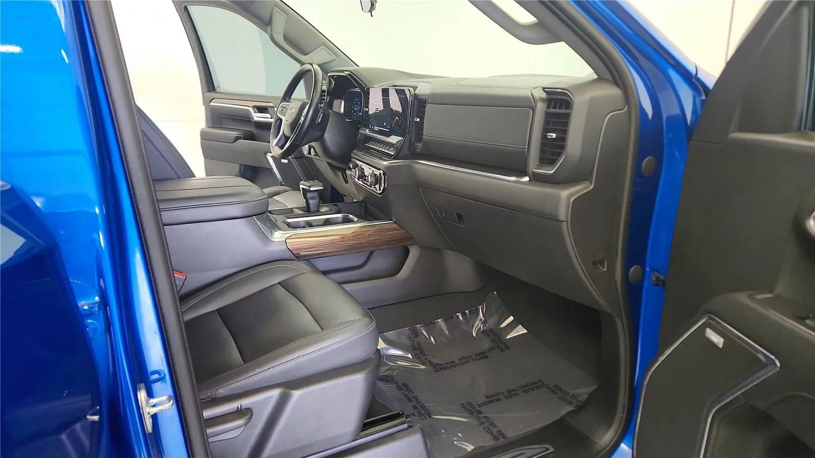 Used 2023 Chevrolet Silverado 1500 LT Trail Boss w/ LT Trail Boss Premium Package image 35