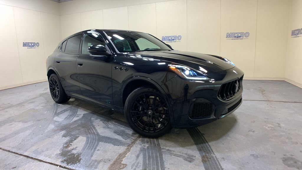 Used 2025 Maserati Grecale Modena image 1