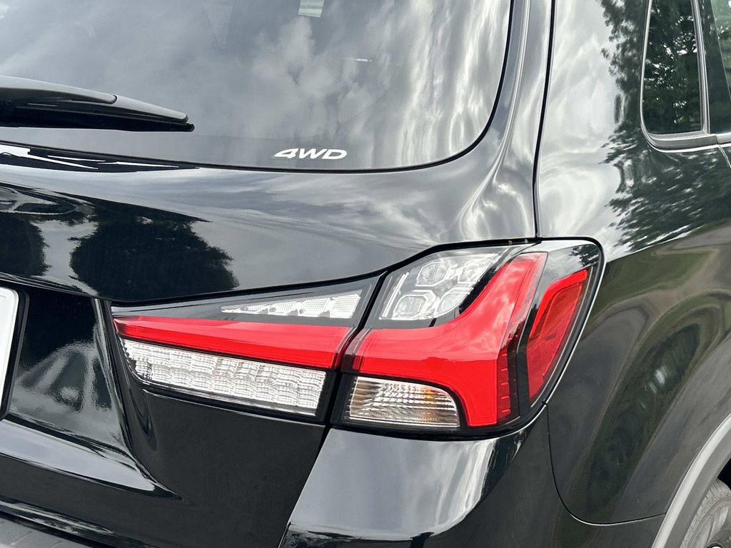 New 2025 Mitsubishi Outlander Sport SE image 10