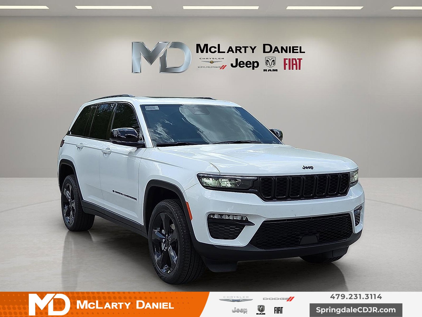 New 2025 Jeep Grand Cherokee Limited w/ Black Appearance Package