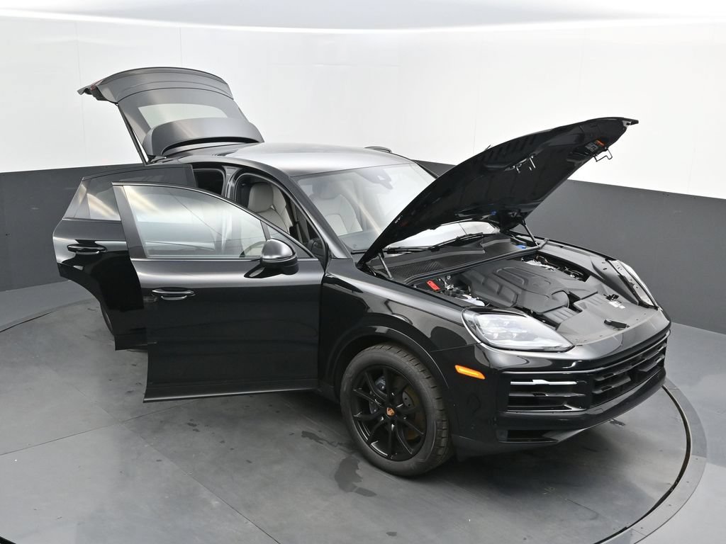 Certified 2026 Porsche Cayenne Coupe AWD/4WD image 44